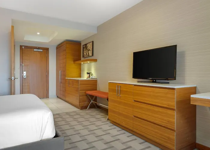 Radisson & Conference Centre Calgary AirportAirport Hotel